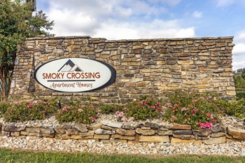 Classic Property Signage Designs at Smoky Crossing Apartments, Seymour